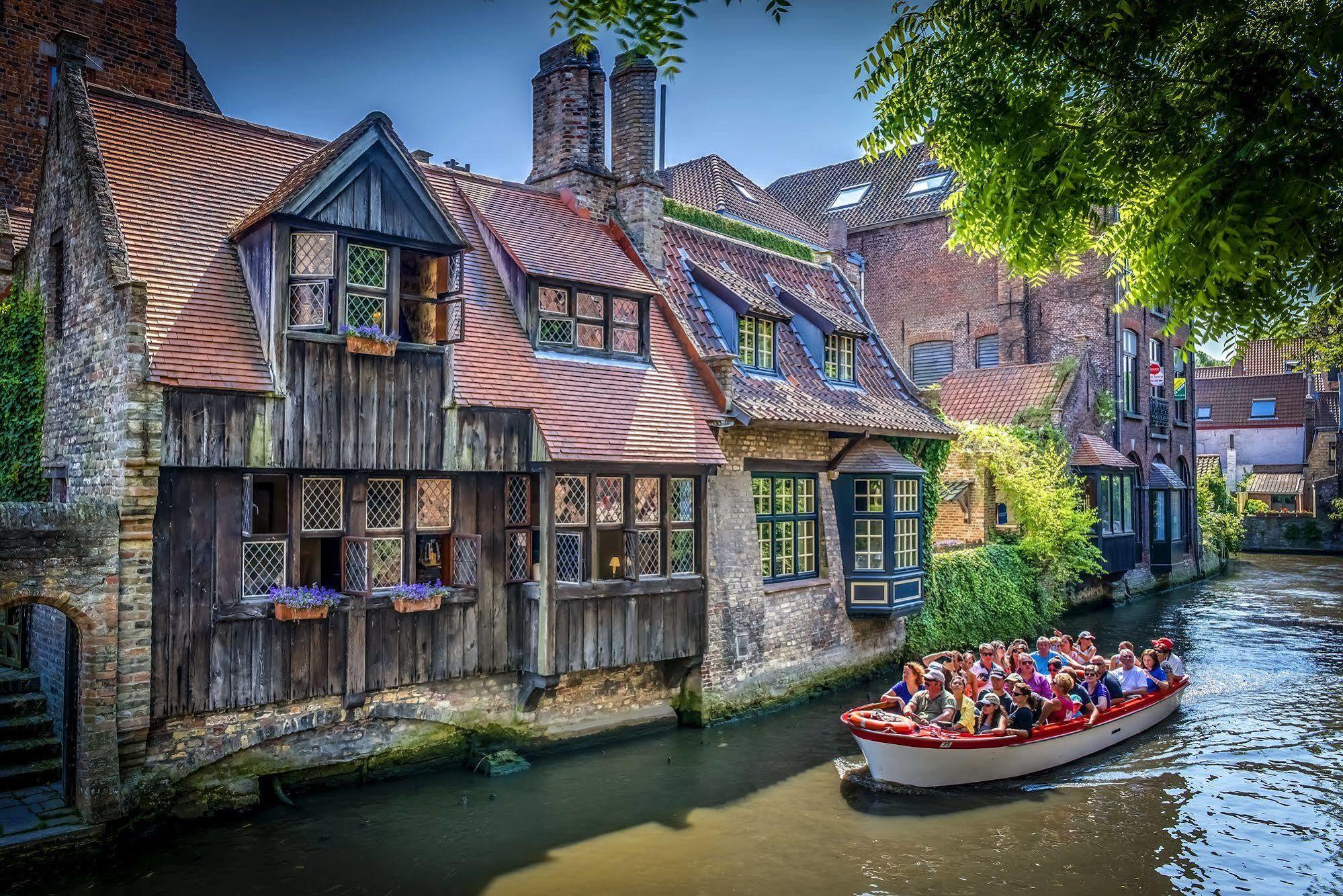 B&B Exclusive Guesthouse Bonifacius Bruges Esterno foto